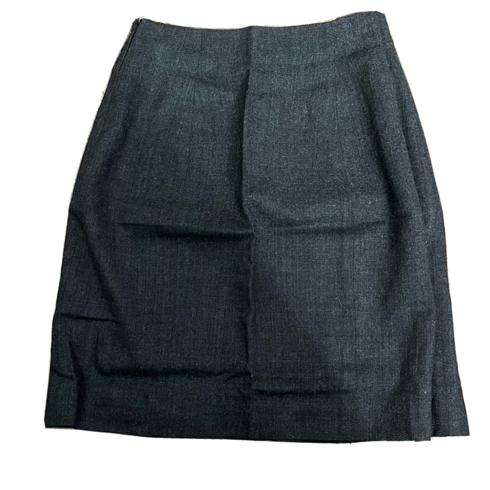 Women’s Petite Sophisticate Gray Skirt Size 4